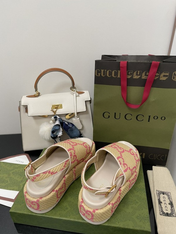 G*u*i slippers gu568-002