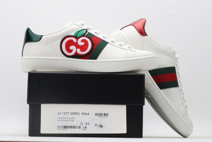 G*u*i ace embroidered low-top sneaker 611377d0pe09064