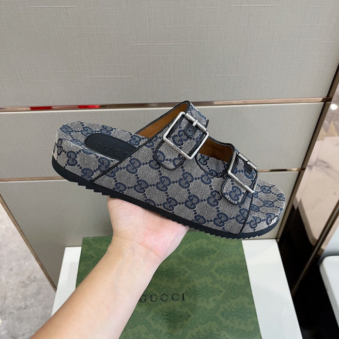 G*u*i slippers