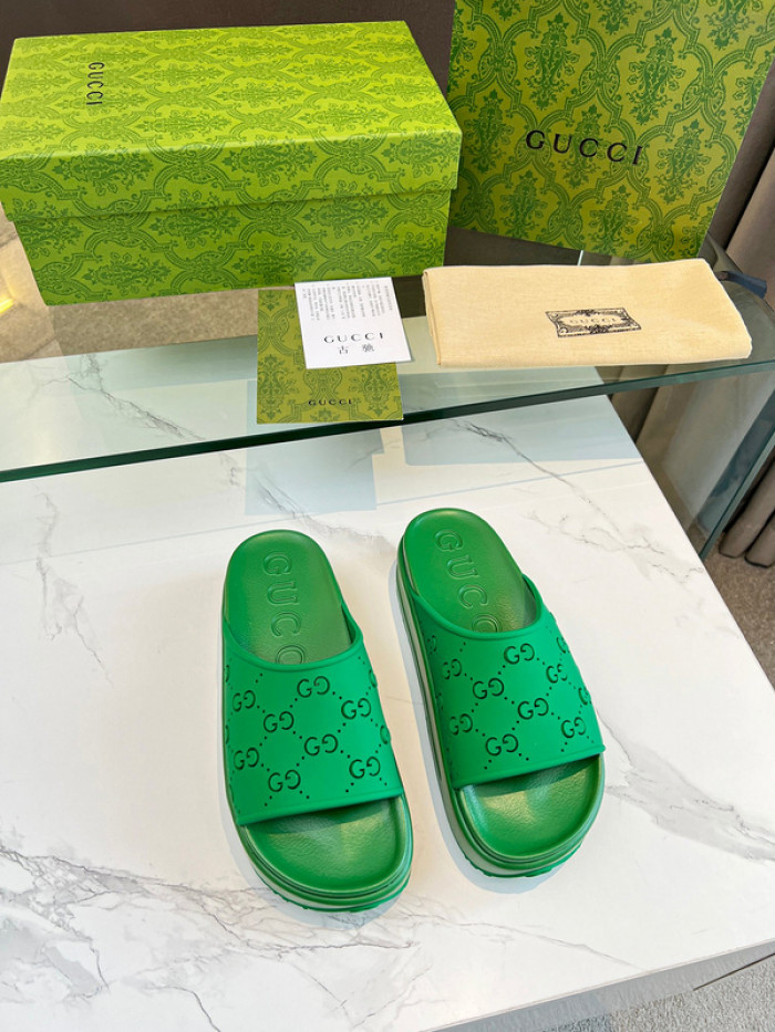 G*u*i slippers gu568-056