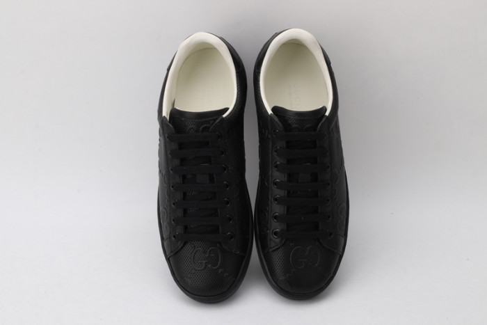 G*u*i ace embroidered low-top sneaker 431942a38g09065