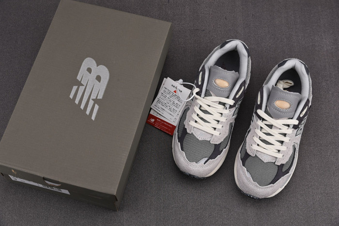 new balance 2002r protection pack rain cloud m2002rda