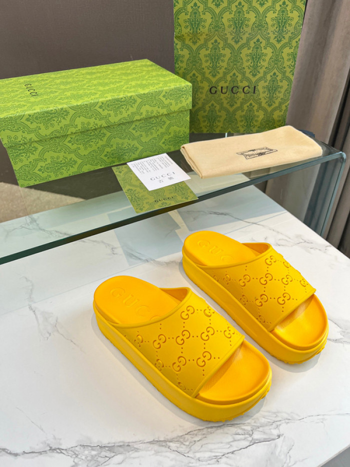 G*u*i slippers gu568-053