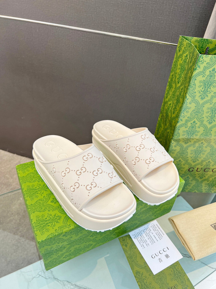 G*u*i slippers gu568-054