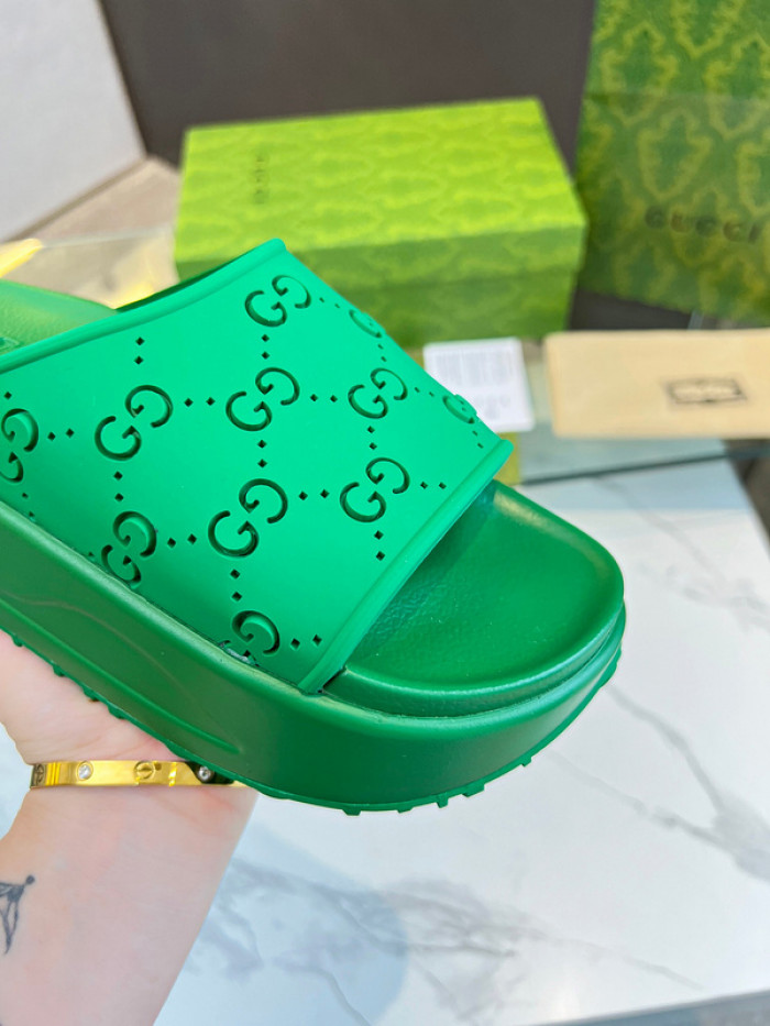 G*u*i slippers gu568-056