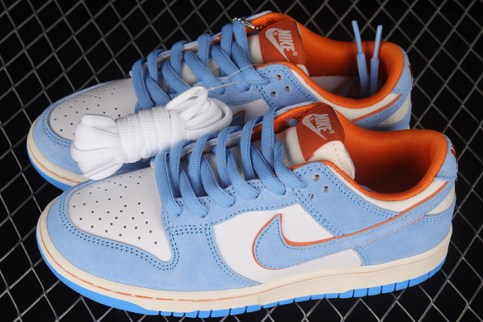 otomo katsuhiro x nike sb dunk low