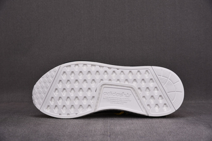 a*d*i*s pharrell x nmd human race 