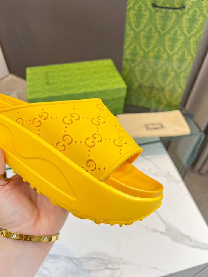 G*u*i slippers gu568-053