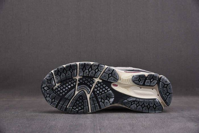 new balance 2002r protection pack rain cloud m2002rda