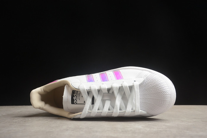 a*d*i*s S*perstar metallic iridescent - ef3642